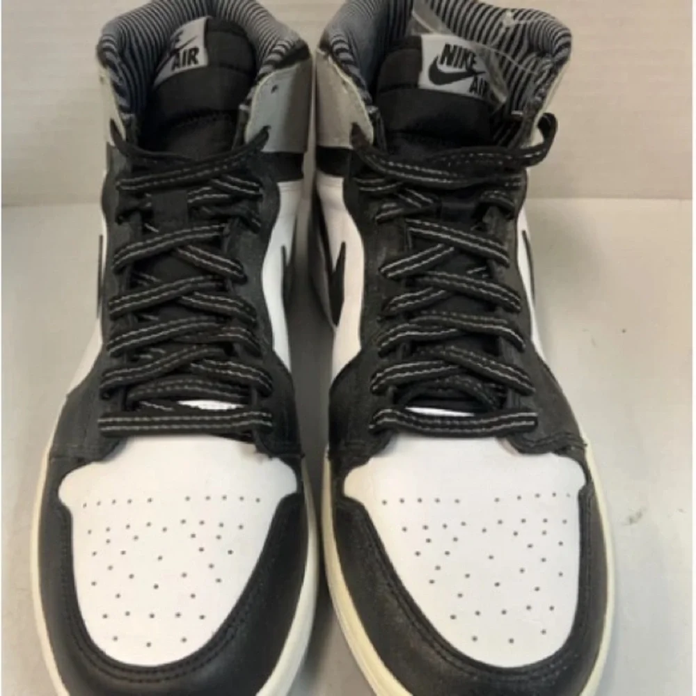 Jordan retro high OG Baron